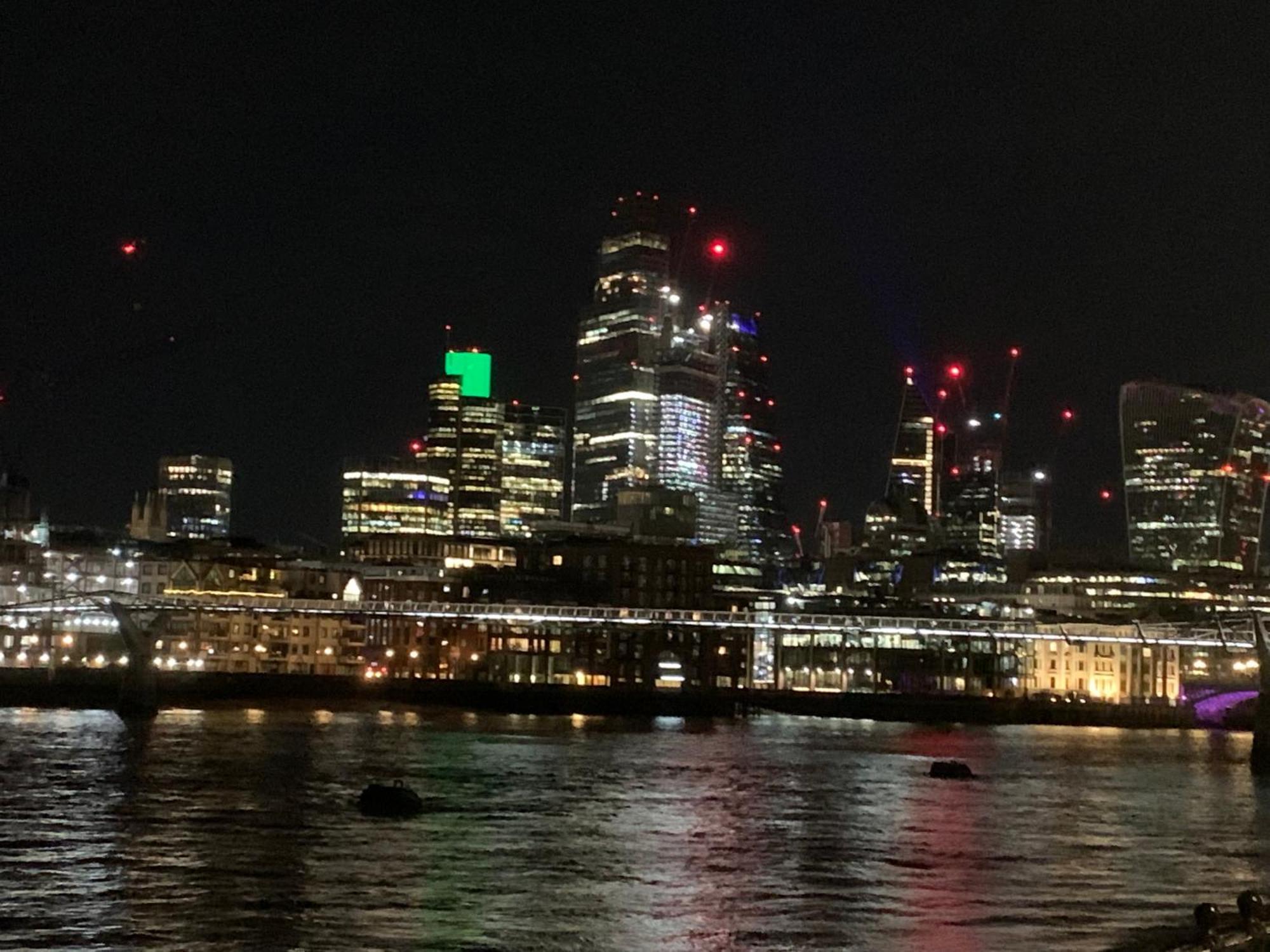 Grandeaur 2-bedrooom In Royal Asenal With Riverview * Londra