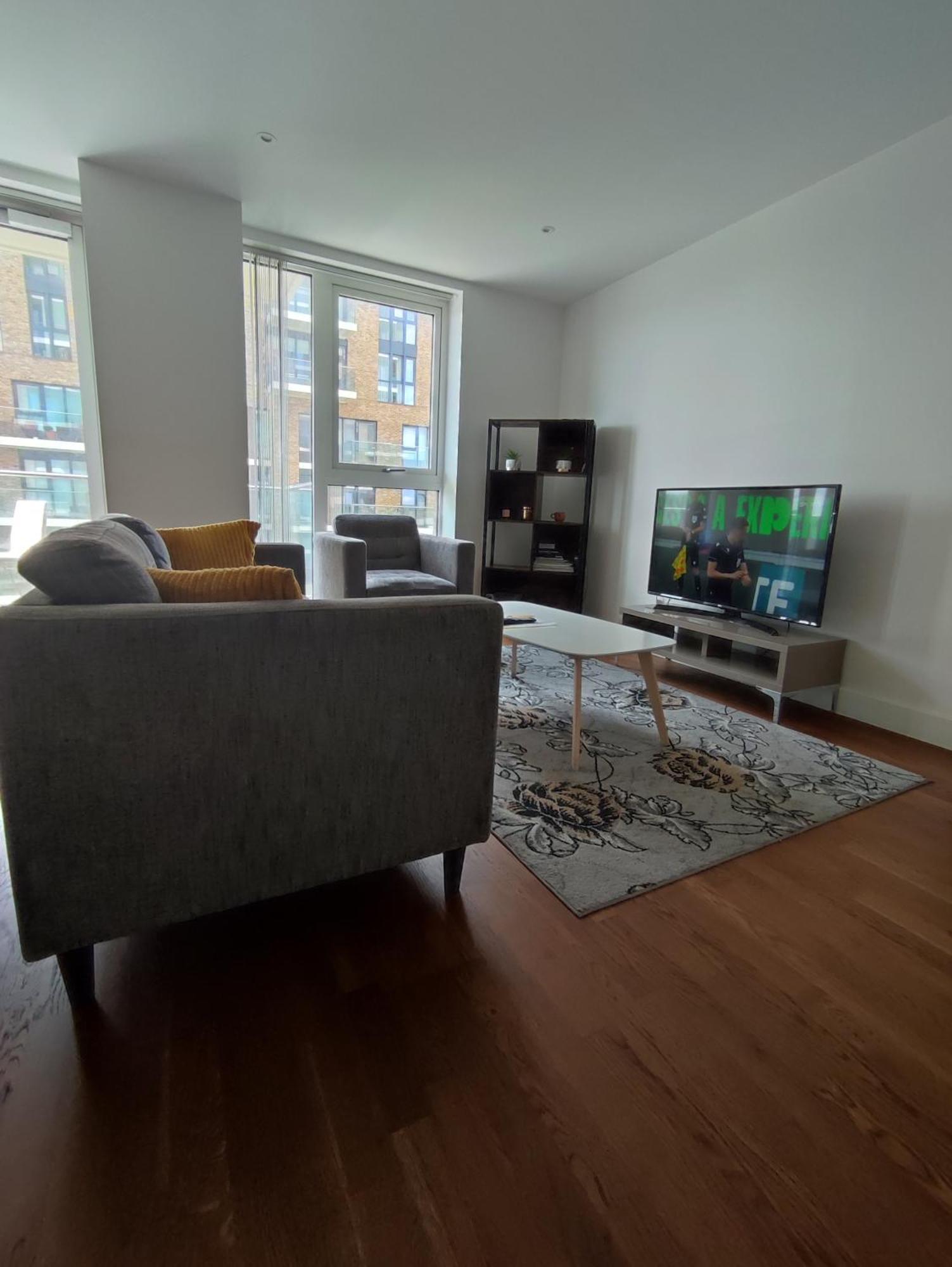Appartamento Grandeaur 2-bedrooom In Royal Asenal With Riverview Londra