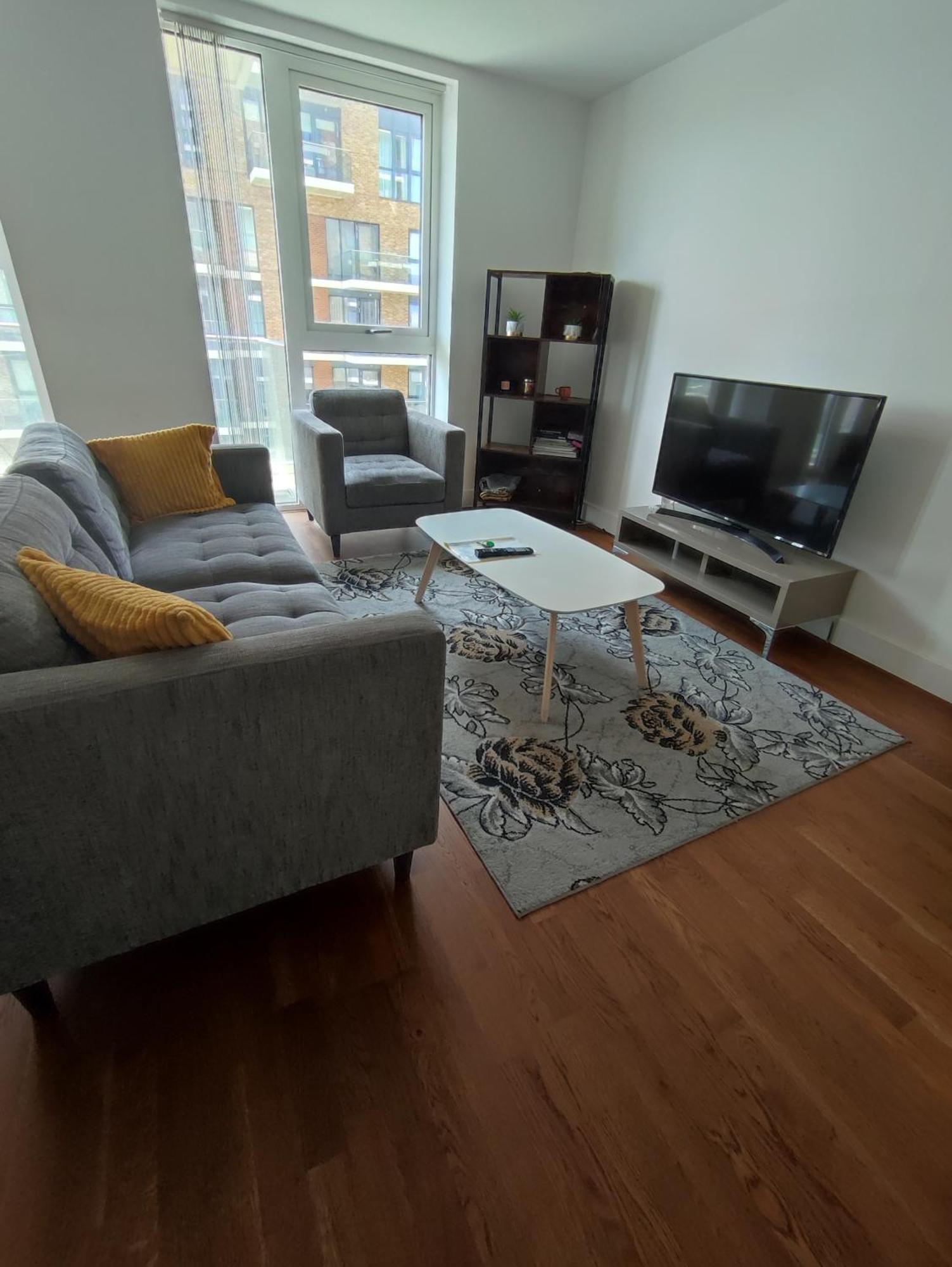 Grandeaur 2-bedrooom In Royal Asenal With Riverview